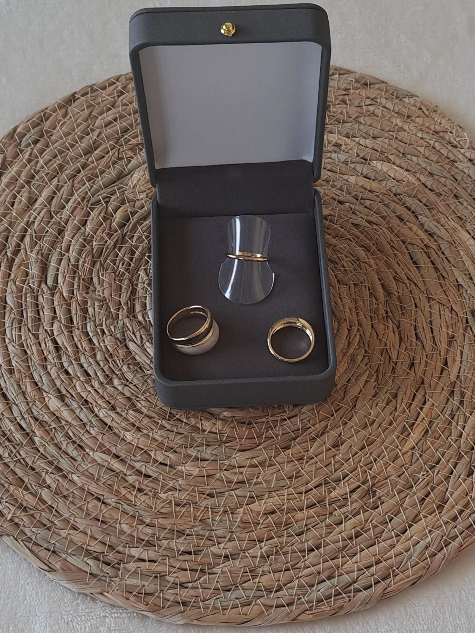 Luxe gouden roestvrijstalen ringenset • Minimalistische stapelringen – photo 7